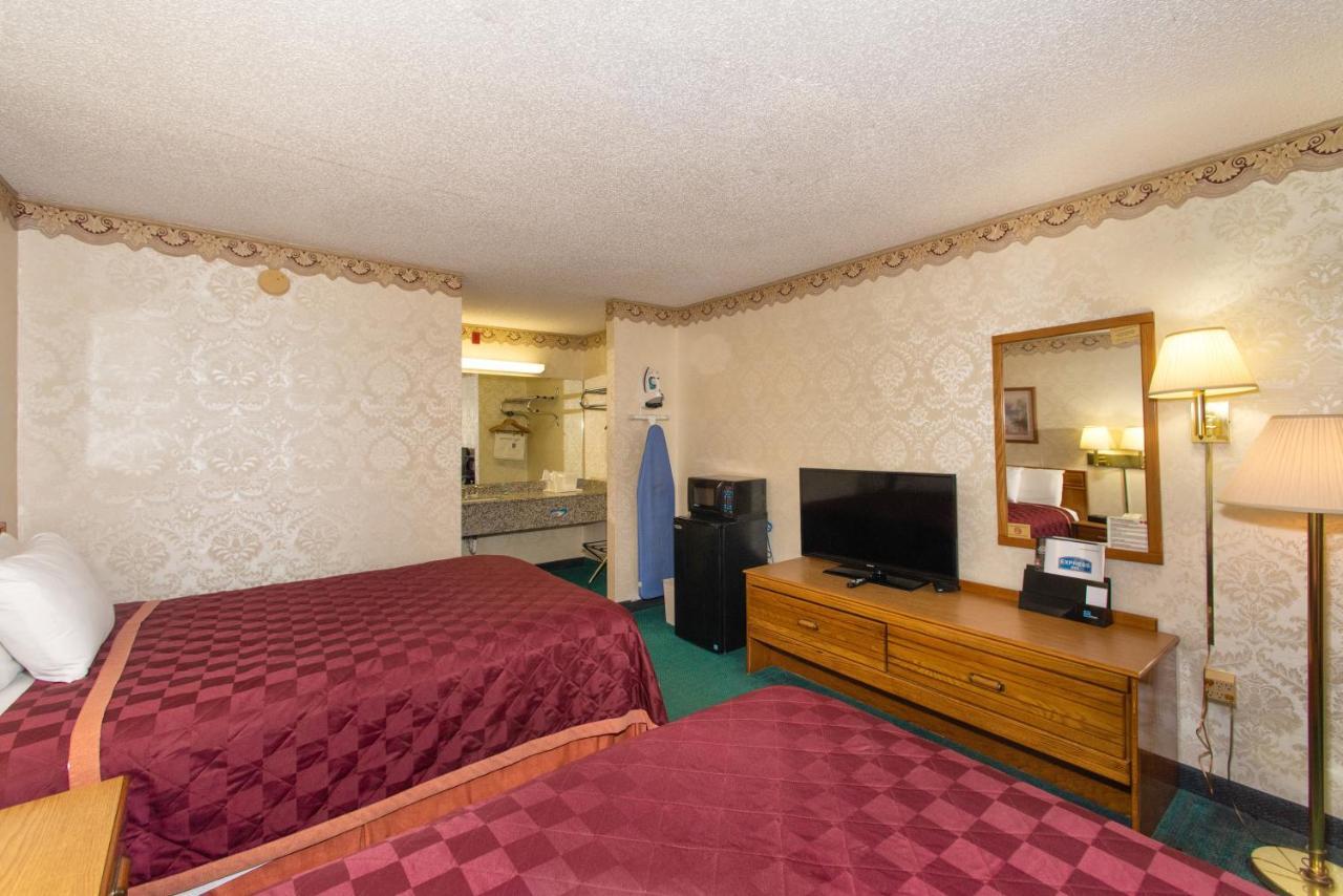 Express Inn Юрика Спрингс Экстерьер фото