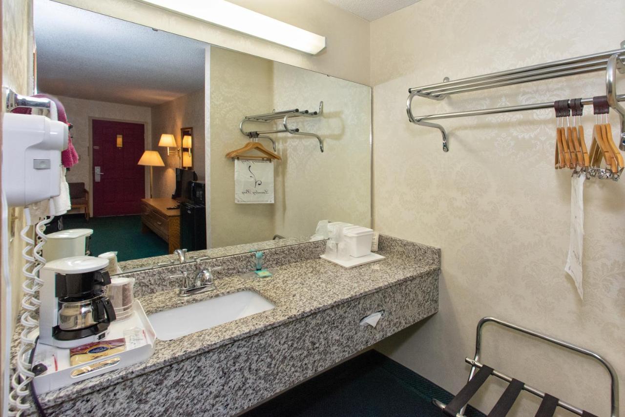 Express Inn Юрика Спрингс Экстерьер фото