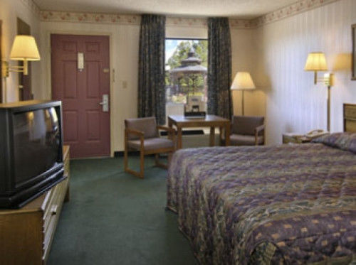 Express Inn Юрика Спрингс Экстерьер фото